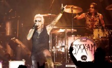 sixx a.m.
