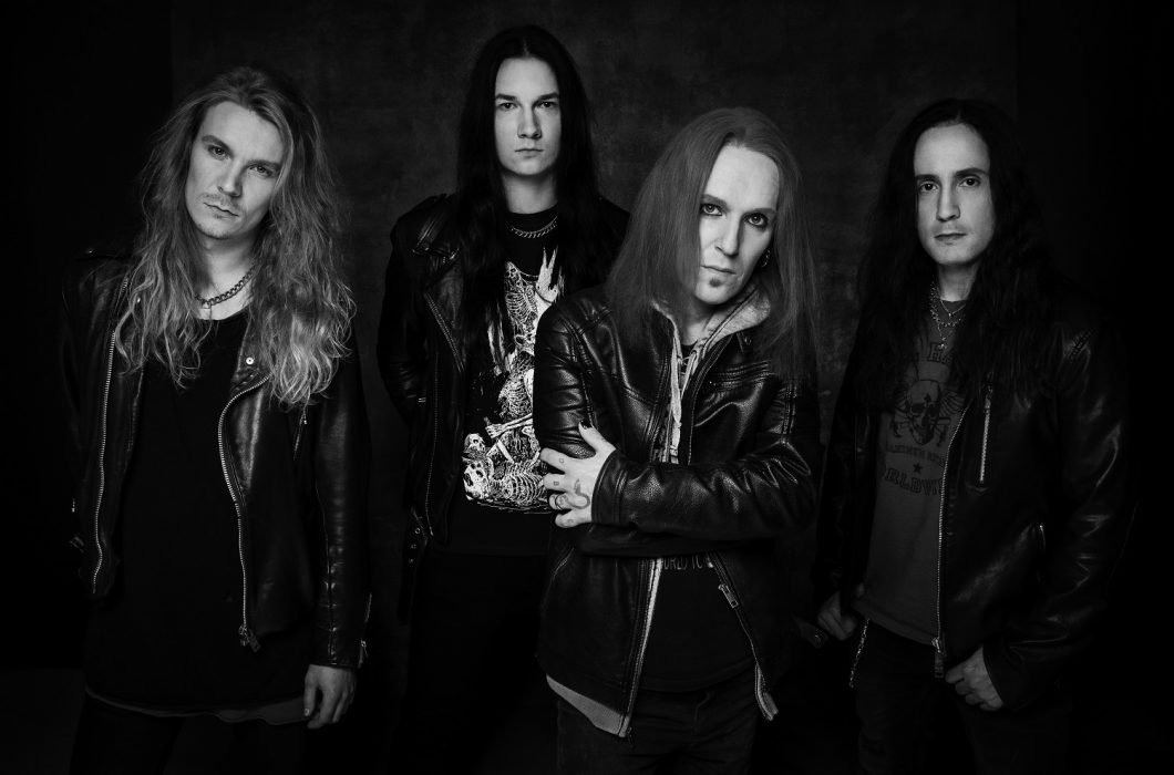 Kurkkaus kulisseihin: Waltteri Väyrynen julkaisi videon Bodom After Midnightin bänditreeneistä ...
