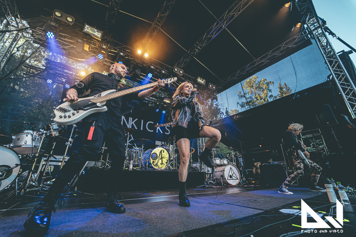 Cyan Kicks K_AJJohanssonPhoto-21