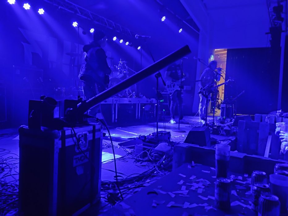 Pyro, Party och Pudelrock